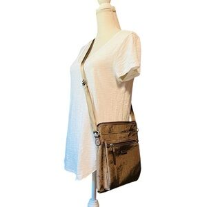 BAGGALLINI WOMEN’S MOCHA COLORED CROSSBODY BAG LOTS OF POCKETS